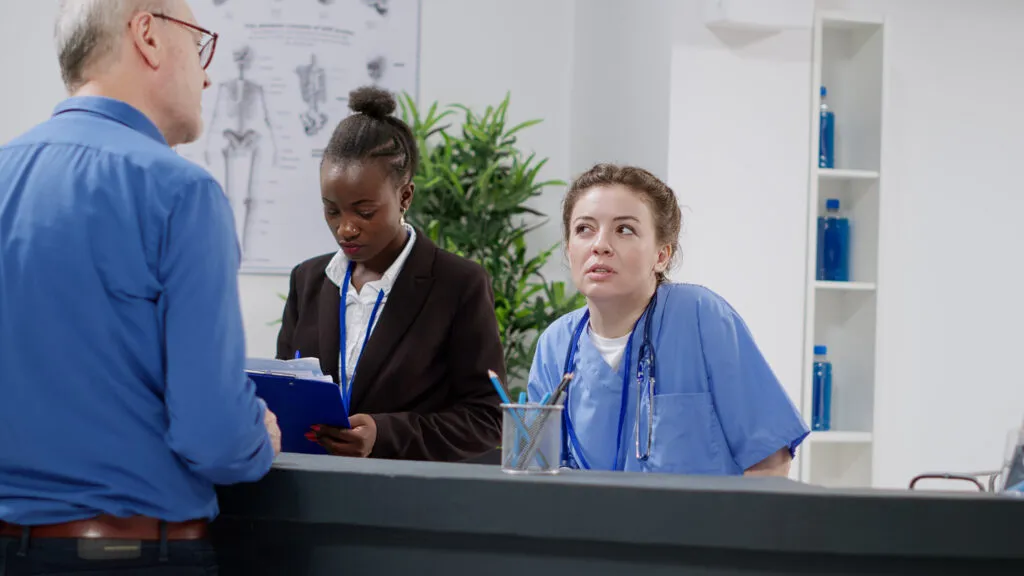The Role of Security Guards in Healthcare Facilities