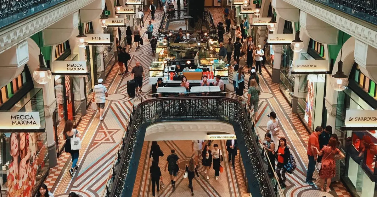 (overview of a busy mall)
